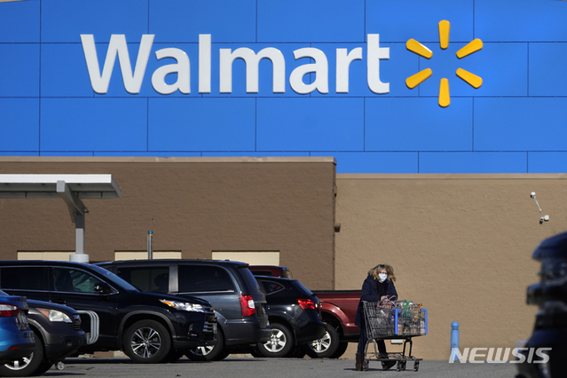 ▲ 미국 월마트 매장 앞. 출처=뉴시스ⓒ