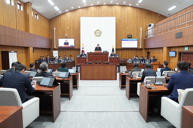 ▲ 경주시의회는 지난 21일 제288회 임시회 제2차 본회의를 끝으로 9일간의 임시회를 폐회했다.ⓒ경주시의회