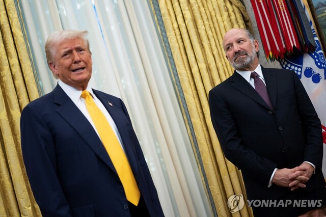 ▲ 미국 트럼프 대통령과 러트닉 상무부 장관.ⓒ로이터 연합뉴스