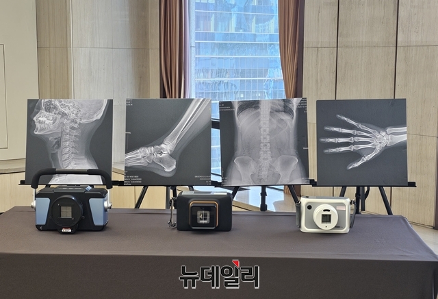 ▲ 25일 대한한의사협회는 한국프레스센터에서 기자회견을 열어 엑스레이 기기 등을 전시했다. ⓒ박근빈 기자