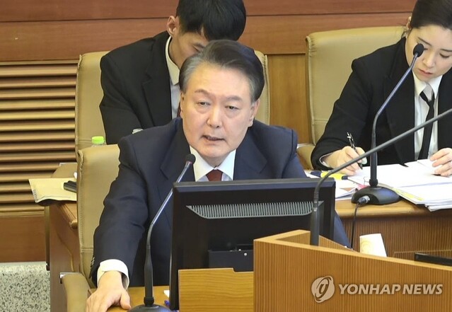 ▲ 윤석열 대통령이 지난 20일 서울 종로구 헌법재판소에서 열린 본인의 탄핵 심판 10차 변론에서 발언하고 있다. 출처=헌법재판소ⓒ연합뉴스