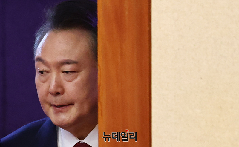 ▲ 윤석열 대통령이 서울 종로구 헌법재판소에서 열린 탄핵심판 10차 변론에 출석했다. 250220 사진=공동취재단. ⓒ뉴데일리