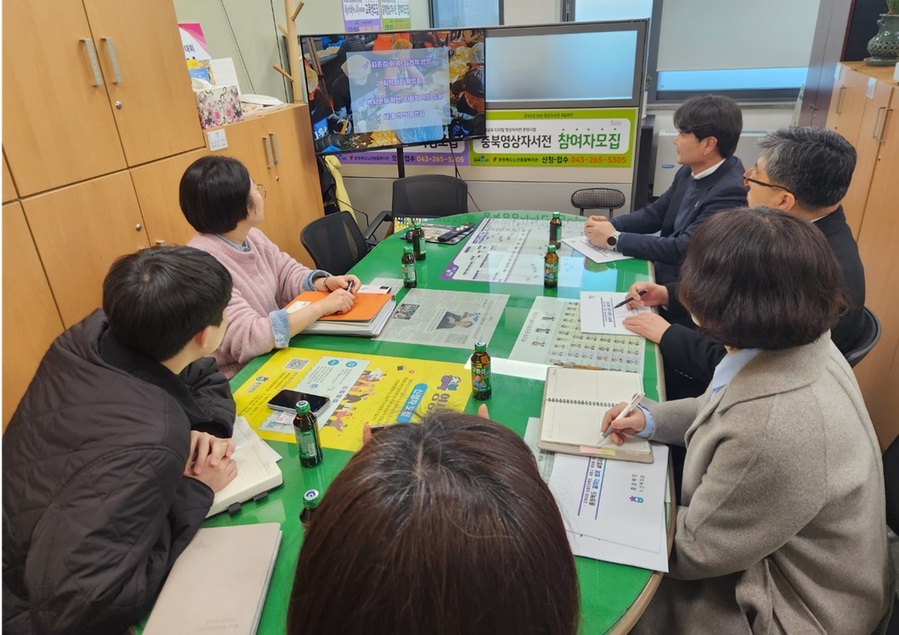 ▲ 충북도가 2025년을 ‘일하는 밥퍼 사업’의 원년으로 정해 역점을 두고 추진하고 있는 가운데 26일 세종시에서 충북을 방문해 해당 사업을 직접 견학했다.ⓒ충북도