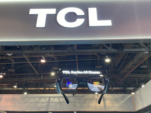 ▲ 미국 라스베이거스에서 열린 CES 2025에 전시된 TCL의 스마트 안경.ⓒ이가영 기자