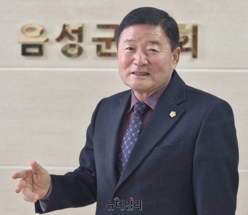 ▲ 김영호 의장은“'군민과 소통하며, 실천하는 의회'라는 의정 목표를 바탕으로, 군민의 권리 보호와 복리 증진을 위한 노력을 지속하겠다