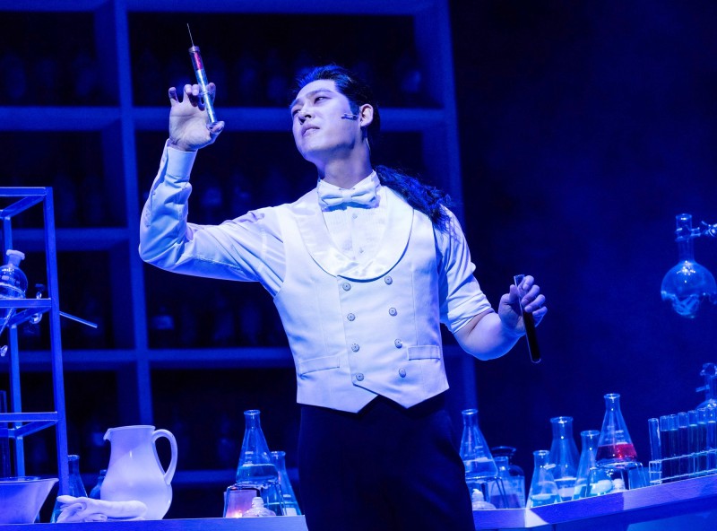 ▲ 뮤지컬 '지킬앤하이드' 공연 장면(최재림).ⓒ오디컴퍼니