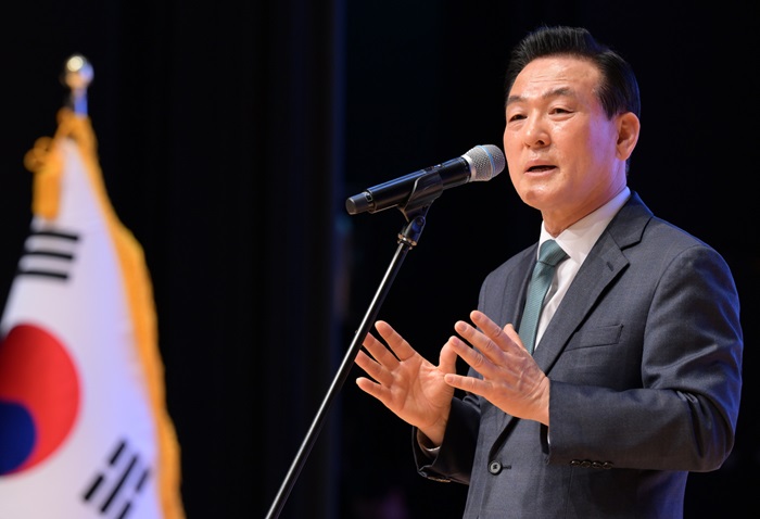 ▲ 백성현 논산시장이 4일 논산아트센터에서 3월 월례모임에서 인사말을 하고 있다.ⓒ논산시