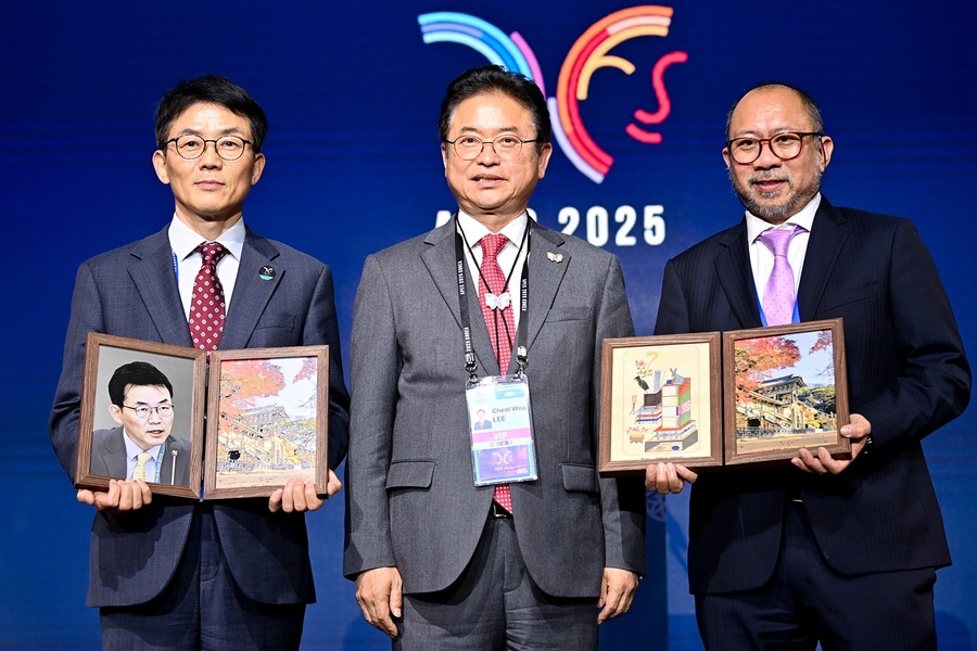 ▲ 경상북도와 경주시가 공동 주최한 아시아태평양경제협력체(APEC) 2025 제1차 고위관리회의(SOM1) 환영 만찬이 7일 라한셀렉트(경주)에서 개최됐다.ⓒ경북도