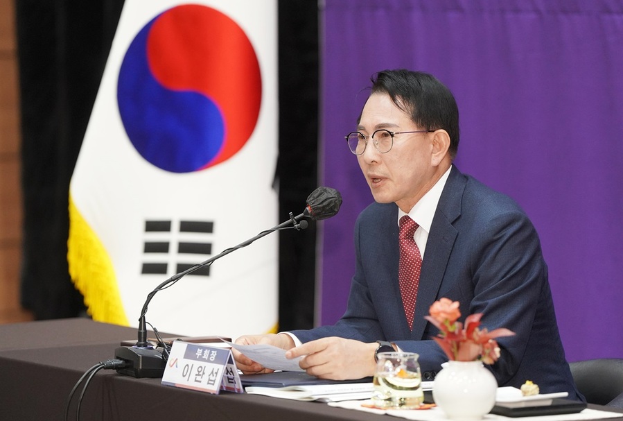 ▲ 이완섭 서산시장이 11일 계룡시에서 열린 충남시장군수협의회에서 발언을 하고 있다.ⓒ서산시