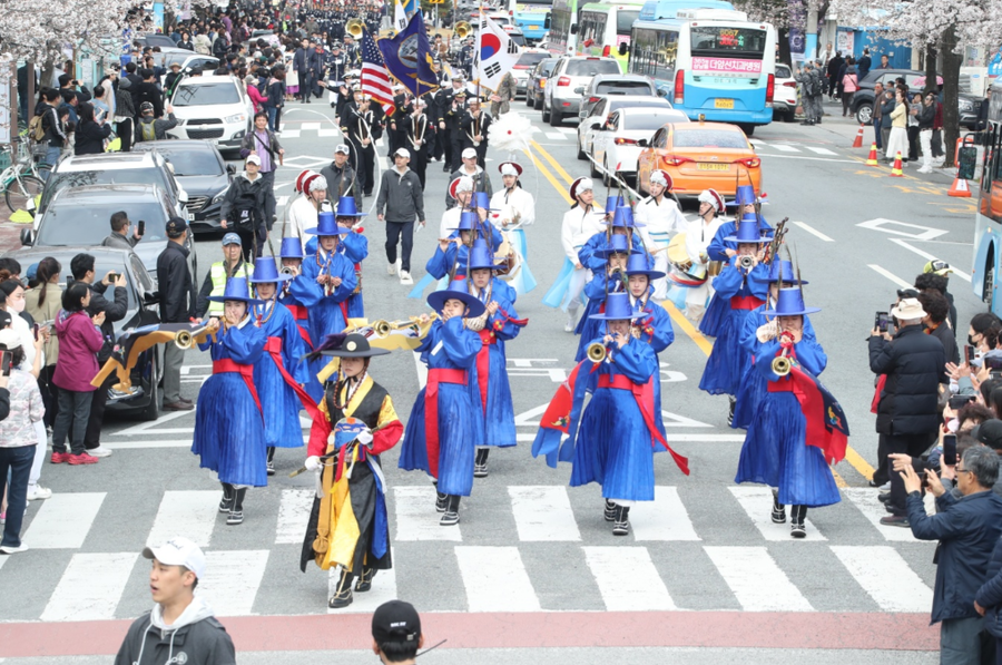 ▲ 진해군항제 승천행사.ⓒ창원시