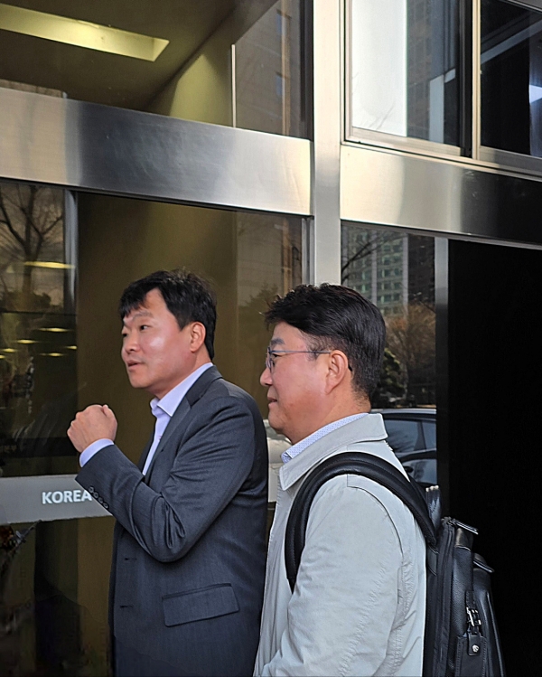 ▲ 13일 오후 한국생산성본부에서 산자부 주관 '홈플러스 납품 기업 간담회'가 열렸다. 간담회에 참석한 홈플러스 관계자들ⓒ최신혜 기자