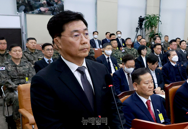 ▲ 홍장원 전 국가정보원 1차장이 지난 1월 22일 오전 국회에서 열린 윤석열 정부의 비상계엄 선포를 통한 내란 혐의 진상규명 국정조사 특별위원회 1차 청문회에서 의원 질의에 답변하고 있다. ⓒ이종현 기자