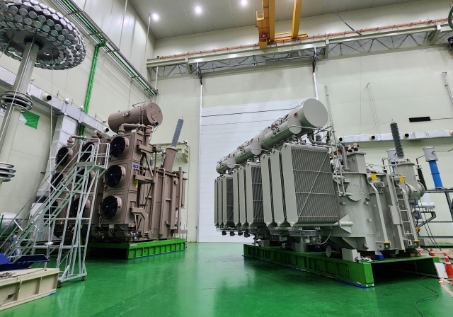 ▲ LS일렉트릭 부산 사업장에서 생산하고 있는 초고압 변압기 ⓒLS일렉트릭