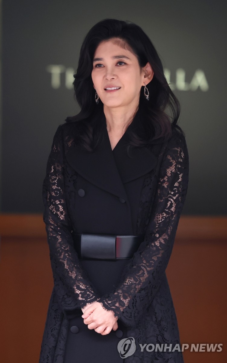 ▲ 이부진 호텔신라 사장이 20일 서울 중구 호텔신라 장충사옥에서 열린 정기 주주총회에 참석한 뒤 주총장을 나서고 있다. ⓒ연합뉴스