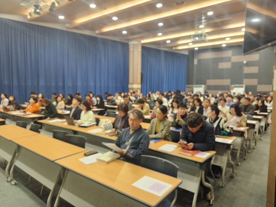 ▲ 전북특별자치도교육청의 2025학년도 국제교류수업 학교 담당 교원 협의회에 참서석한 참석자들이 협의회에 임하고 있다. ⓒ노재균 기자