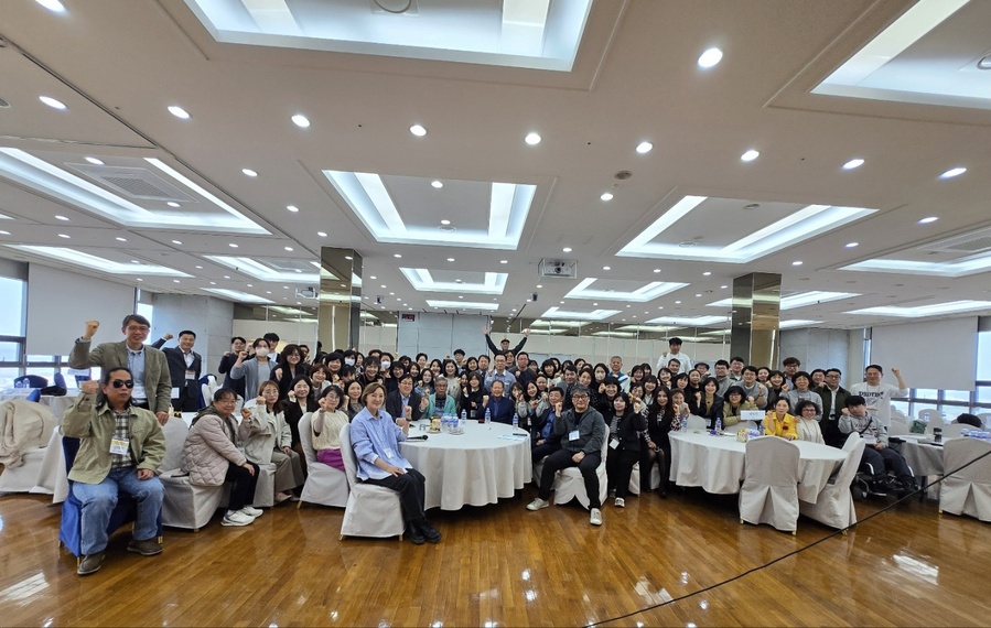 ▲ 대구사이버대학교(총장 이근용) 사회복지학과는 지난 22일, 대구대학교 본관 성산홀 17층 스카이라운지에서 재학생들의 체계적인 대학 생활 설계와 진로 탐색을 지원하기 위한 ‘대학 생활 설계’ 행사를 성황리에 열었다.ⓒ대구사이버대