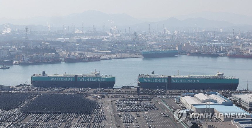 ▲ 수출 기다리는 완성차. ⓒ연합뉴스 제공.