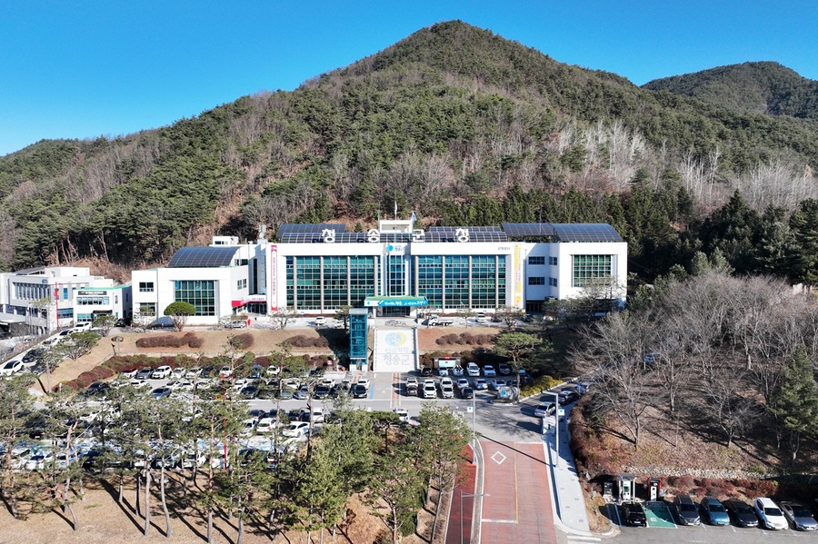 ▲ 청송군은 대형산불로 주거지를 잃은 주민들을 위해 재난예비비 20억 원을 우선 긴급 투입한다.ⓒ청송군