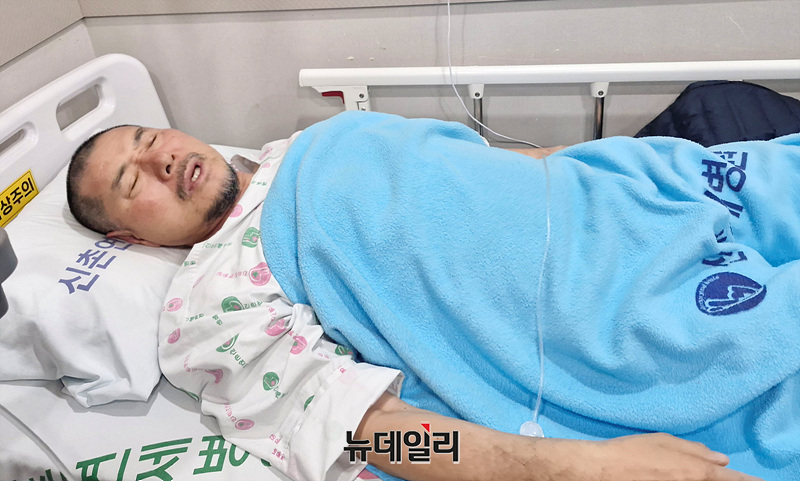 ▲ 시민단체 '부정선거방지대'(부방대) 상임위원을 맡고 있는 천창룡 씨가 26일 오후 서울 마포구의 한 병원에서 뉴데일리와 인터뷰하고 있다. ⓒ서성진 기자