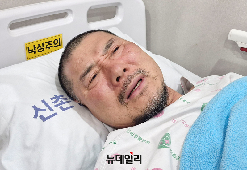 ▲ 시민단체 '부정선거방지대'(부방대) 상임위원을 맡고 있는 천창룡 씨가 26일 오후 서울 마포구의 한 병원에서 뉴데일리와 인터뷰하고 있다. ⓒ서성진 기자