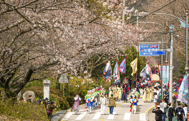 ▲ 목포 '유달산 봄축제' 자료사진 ⓒ 목포시 제공