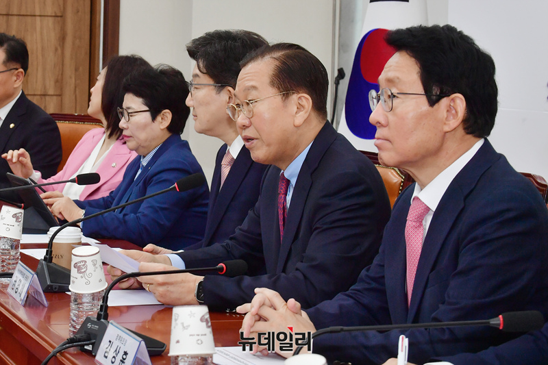 ▲ 권영세 국민의힘 비상대책위원장이 3일 국회에서 열린 비상대책위원회의에서 모두발언을 하고 있다. ⓒ이종현 기자