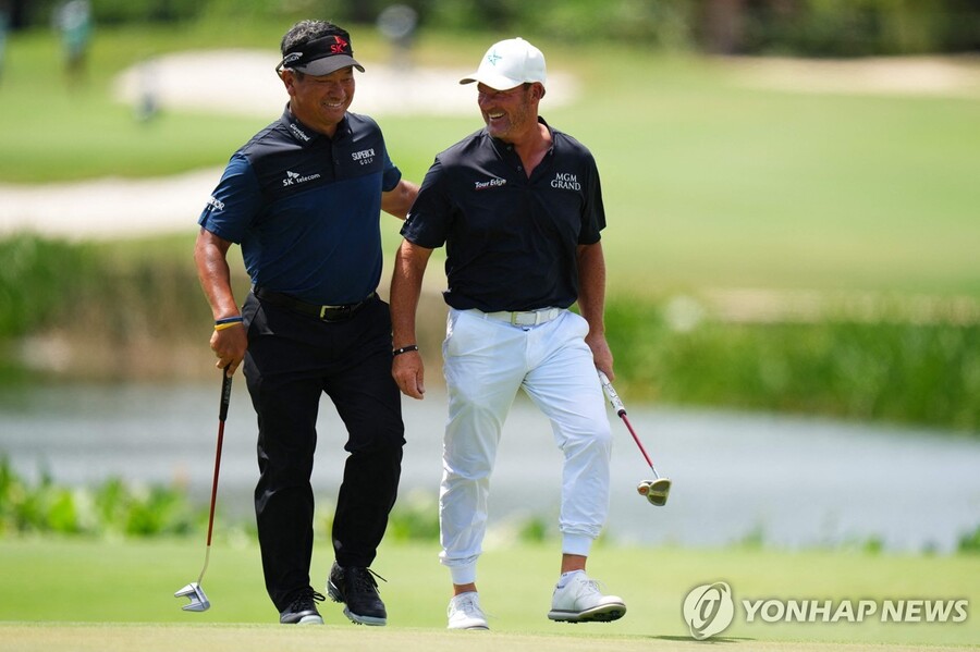 ▲ 최경주가 PGA 챔피언스투어 제임스 하디 프로풋볼 홀오브페임 인비테이셔널에서 준우승을 차지했다.ⓒ연합뉴스 제공