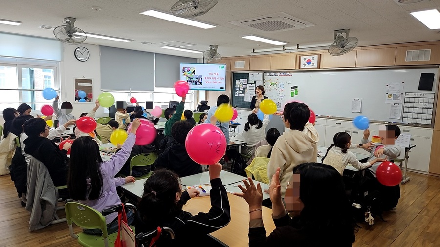 ▲ 대구광역시행복진흥사회서비스원(이하 대구행복진흥원, 이사장 배기철)이 운영하는 청소년문화의집은 지역 내 학교 및 청소년 대상으로 청소년 셀프리더십 향상을 위한 교육 프로그램을 본격 실시한다.ⓒ대구행복진흥원