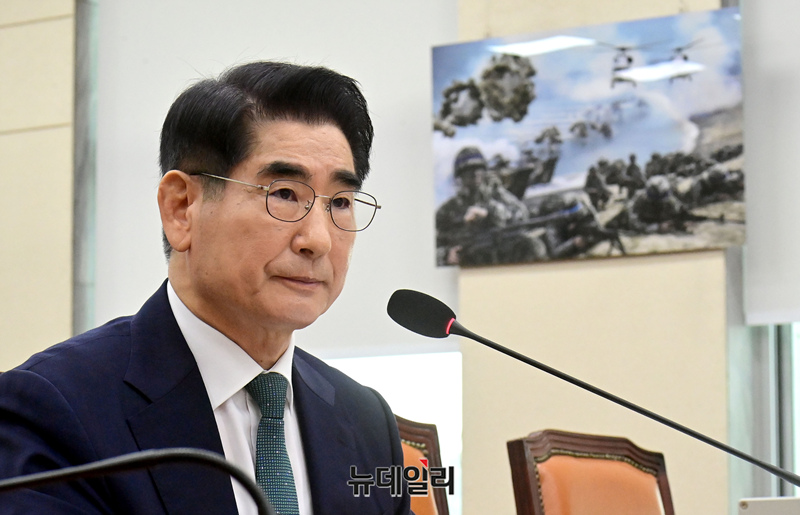 ▲ 김용현 국방부 장관 후보자가 2일 오전 국회에서 열린 국방부 장관 후보자 인사청문회에 참석해 의원들의 질문에 답하고 있다. 2024.09.02. ⓒ이종현 기자