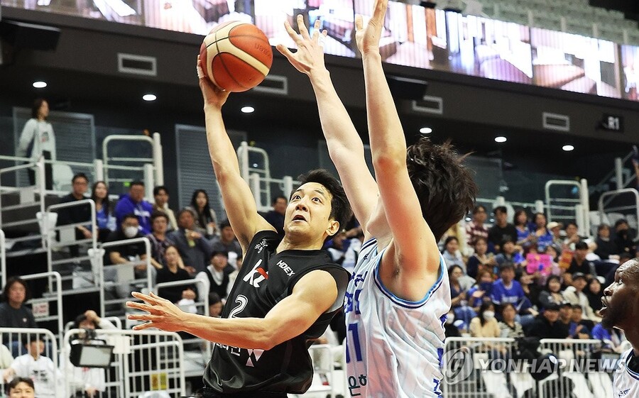 ▲ 허훈이 18득점을 올린 kt가 한국가스공사를 꺾고 6강 PO 첫 승을 거뒀다.ⓒ연합뉴스 제공
