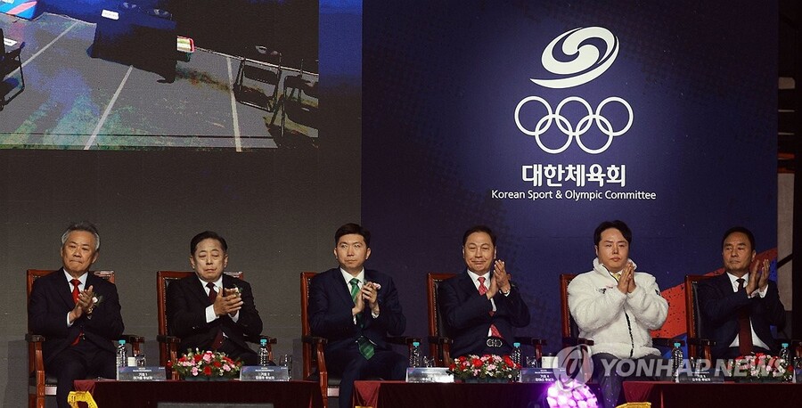 ▲ 스포츠윤리센터가 유승민 대한체육회장에게 징계를 요구하자 후폭풍이 불고 있다. 대한체육회장 선거에서 유 회장과 경쟁했던 강신욱 후보가 성명서를 발표했다.ⓒ연합뉴스 제공