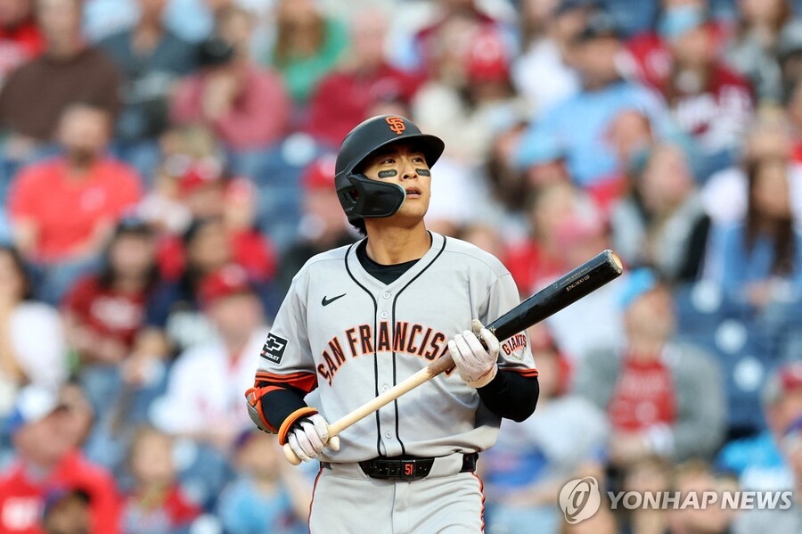 ▲ 샌프란시스코 이정후가 필라델피아를 상대로 시즌 9호 2루타를 쳤다. MLB 전체 1위의 기록이다.ⓒ연합뉴스 제공