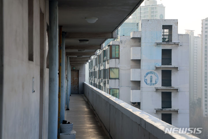 ▲ 지난해 1월10일 오후 재건축을 앞둔 서울 송파구 잠실주공5단지의 모습 ⓒ뉴시스