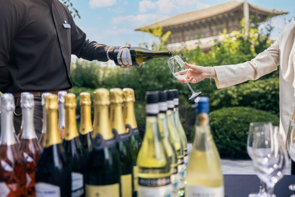 ▲ ‘와인 앤 버스커’ⓒJW메리어트동대문