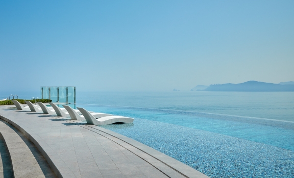 ▲ 시그니엘 부산, 야외 수영장ⓒ시그니엘 부산