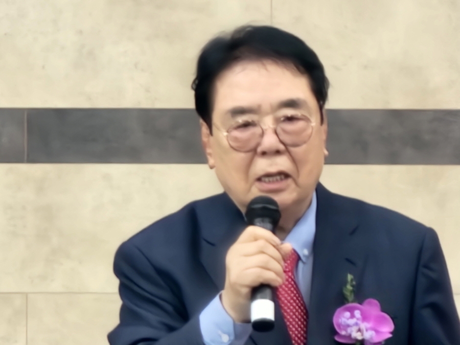 ▲ 김정국 김천신중년사관학교 학장이 입학식에서 환영사를 하고있다ⓒ