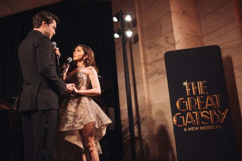▲ 뮤지컬 '위대한 개츠비' 원작 소설 출간 100주년 기념 자선 행사 갈라 공연('제이 개츠비' 역 라이언 맥카탄과 '데이지 뷰캐넌' 역 사라 힐랜드).ⓒ오디컴퍼니
