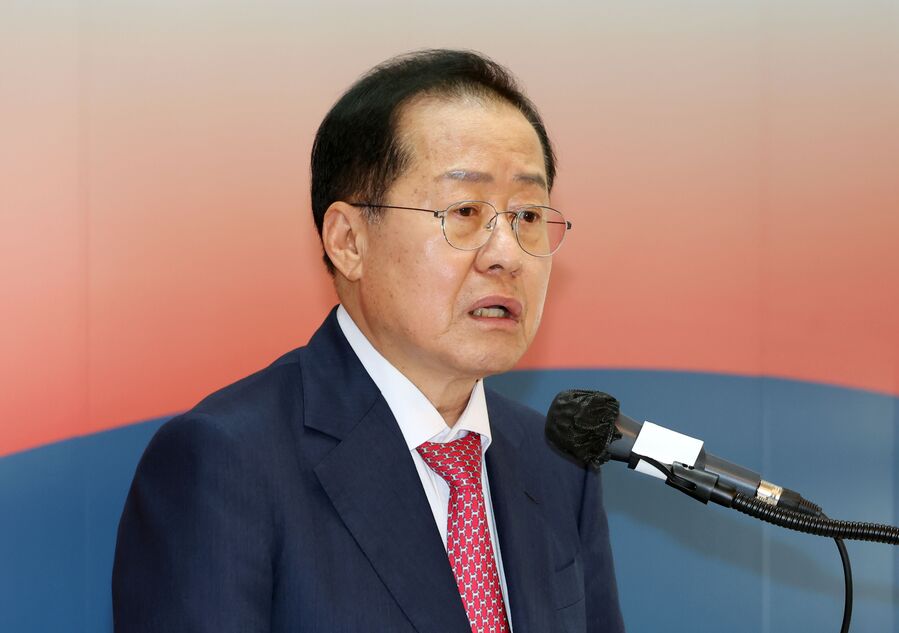 ▲ 홍준표 국민의힘 대선 경선 후보가 21일 서울 여의도 캠프 사무실에서 복지 관련 공약 발표를 하고 있다. ⓒ뉴시스