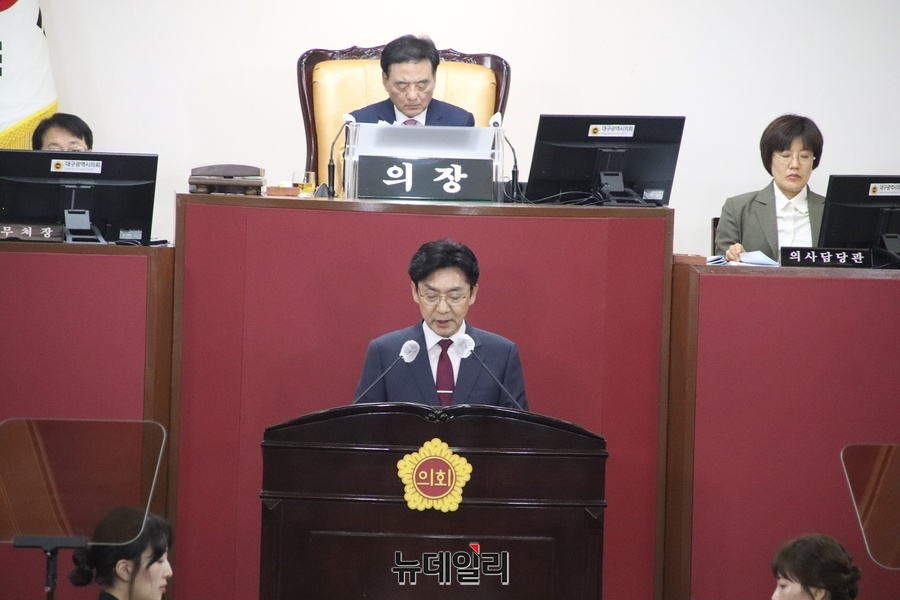 ▲ 대구시의회 정일균 의원(수성구1)은 22일 제316회 임시회 제2차 본회의 5분 자유발언에 나서 ‘조부모 손주돌봄수당’ 제도 도입을 촉구했다.ⓒ뉴데일리