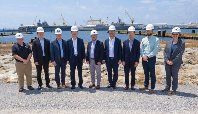 ▲ 헌팅턴 잉걸스 조선소 방문한 HD현대중공업 경영진 ⓒ헌팅턴 잉걸스