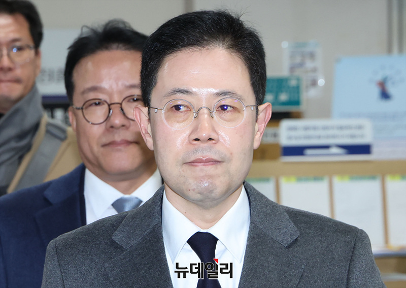 ▲ 고발사주 의혹을 받는 손준성 검사장이 서울 서초구 서울고법에서 열린 공직선거법 위반 관련 2심 선고 공판에 출석하고 있다. ⓒ서성진 기자