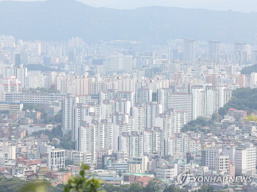 ▲ 서울 남산에서 내려다본 아파트 일대 ⓒ연합뉴스