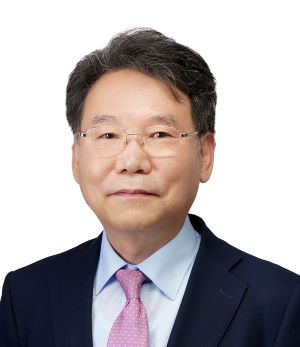 ▲ 순천향대 정보보호학과 염흥열 교수(차세대보아표준연구소 소장).ⓒ순천향대