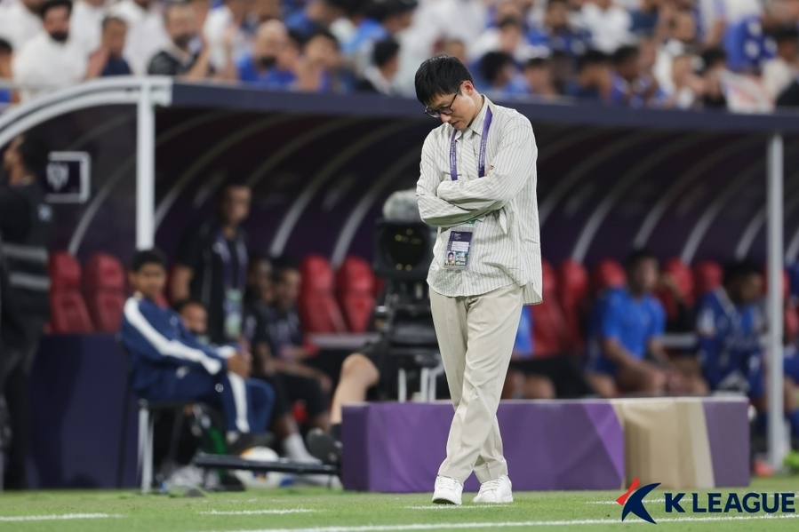 ▲ 이정효 감독이 이끄는 광주가 ACLE 8강에서 알 힐랄에 0-7 참패를 당했다.ⓒ한국프로축구연맹 제공