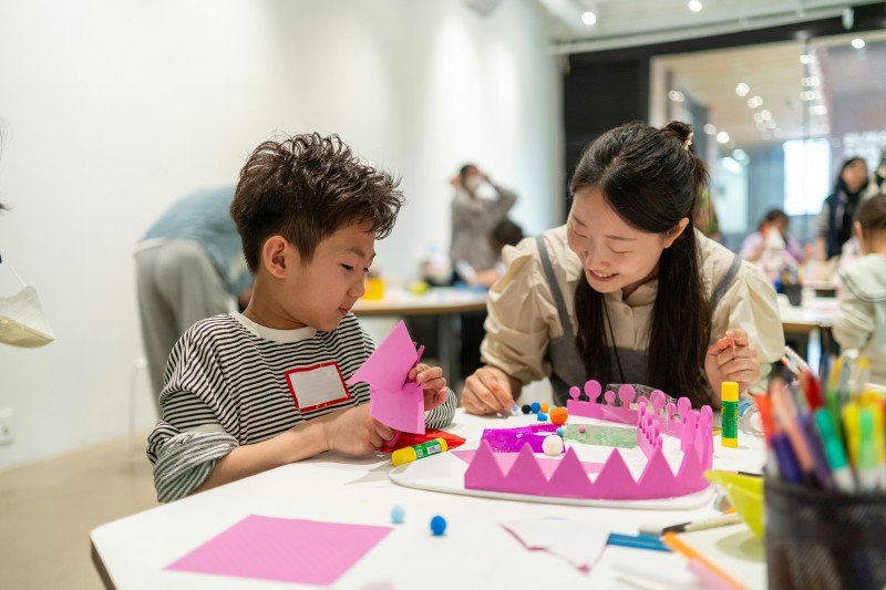 ▲ '예술로소풍' 전시 워크숍 현장.ⓒ한국문화예술위원회