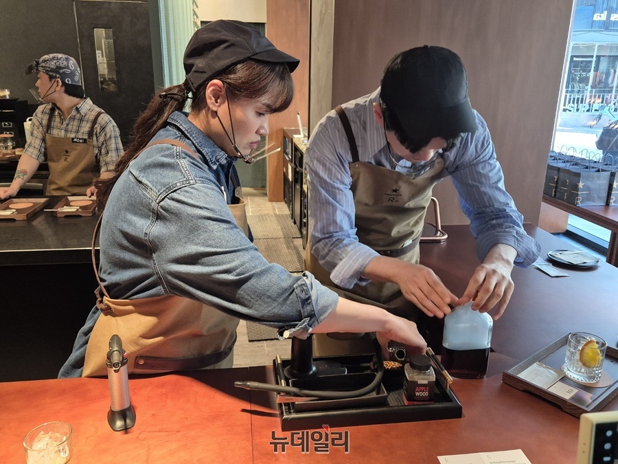 ▲ 스타벅스 리저브 도산에서는 이곳에서만 만날 수 있는 11가지 음료를 특별히 개발해 선보인다.ⓒ조현우 기자