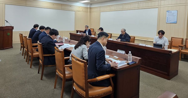 ▲ 고현덕 교육정책 전략국장이 4월 직접 대학을 방문해 준비 상황을 점검하고, 요청 사항을 청취했다.ⓒ대전시
