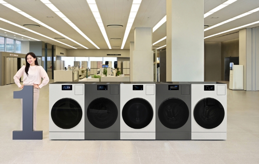 ▲ 삼성전자 올인원 세탁건조기 '비스포크 AI 콤보'ⓒ삼성전자