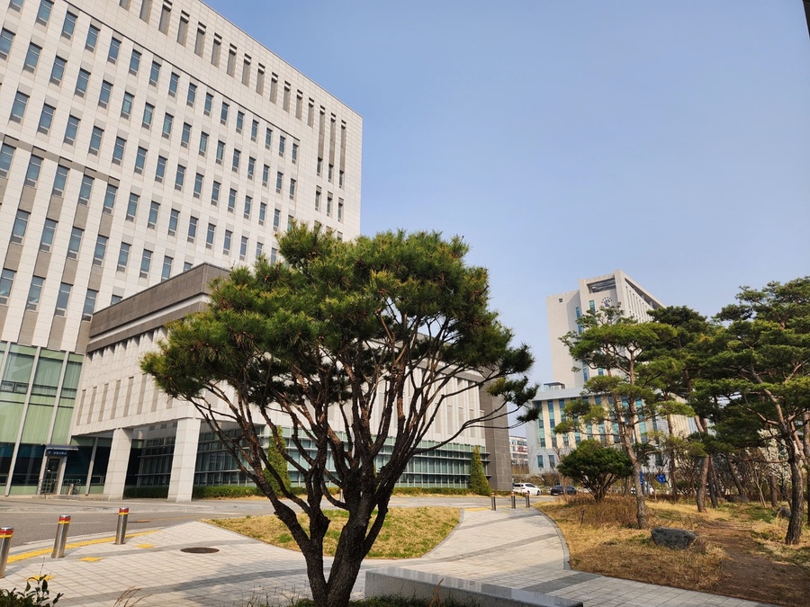 ▲ 광주고등검찰청 전주지부 청사와 광주고등법원 전주부 청사 전경 ⓒ노재균 기자