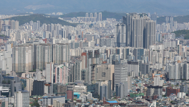 ▲ 남산에서 바라본 서울 시내 아파트 단지ⓒ연합뉴스